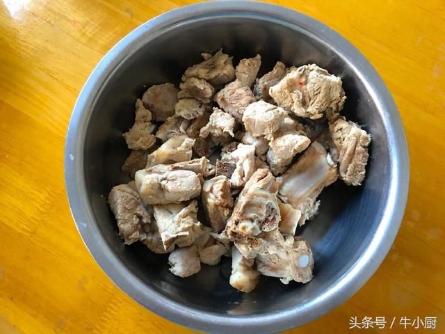 排骨不要炖土豆了，据说加上它一起炖，一大锅都不够吃