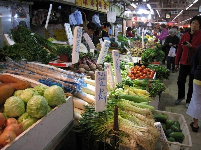 香港人真的比大陆人过得好?逛完香港的菜市场你就知道了!