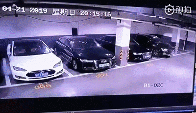上海车库自然特斯拉已被送检 车主:拒绝将SD卡