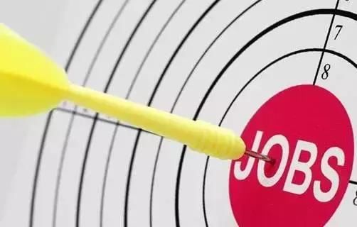 这里的基金完胜收益率只有3.93%的余额宝