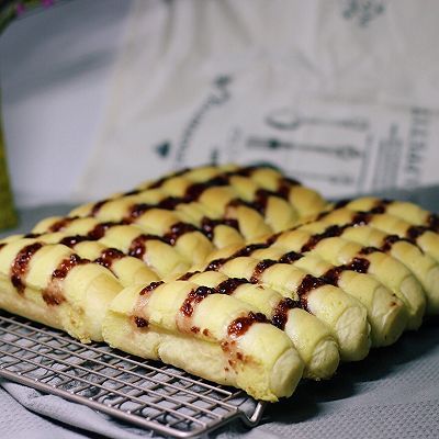 果酱酥皮全麦排包