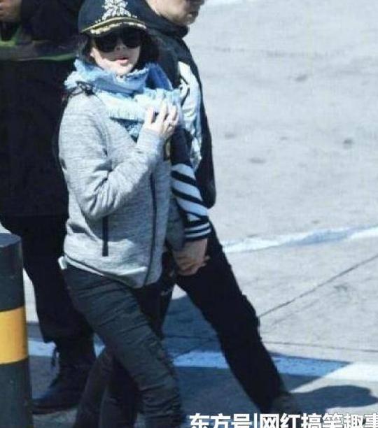 章子怡高龄怀二胎?近照被曝孕味十足,并已全面