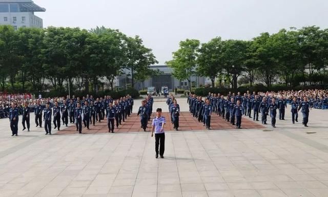 第九套广播体操现在开始,原地踏步走!