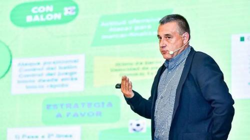 一场中国足协年度会议,为何几个外国人成了焦