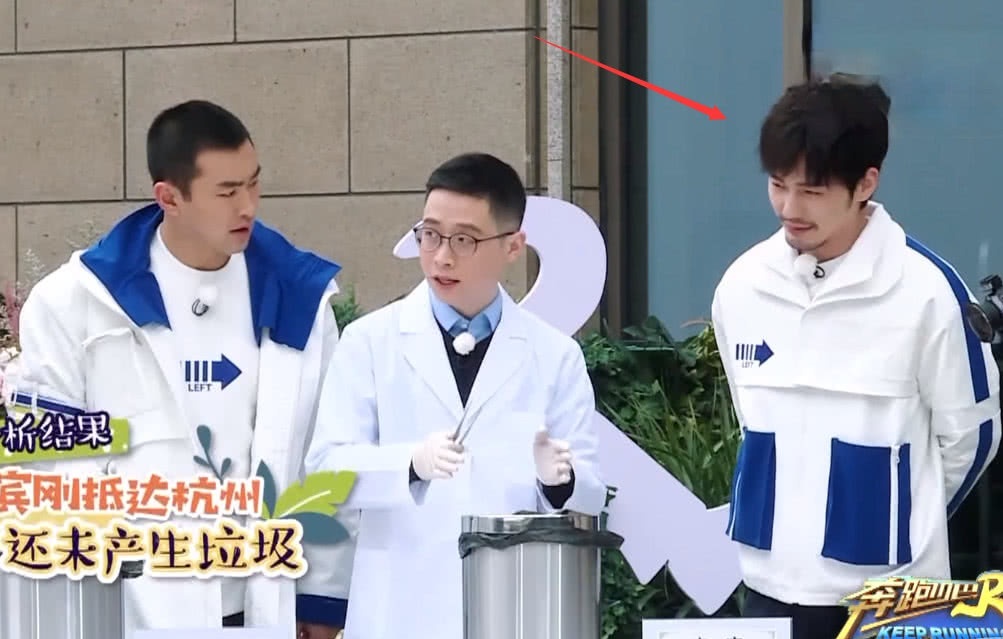 《奔跑吧》首播,首任嘉宾镜头少被冷落,有谁注