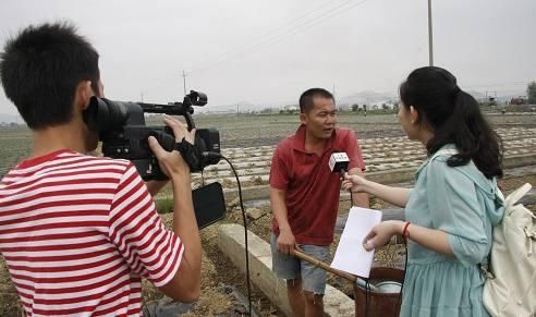 农村人要知道，若你老家当地的“村长有以下问题”是可直接举报的