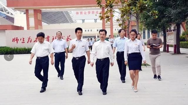 渭南市市长李毅来渭南初级中学调研