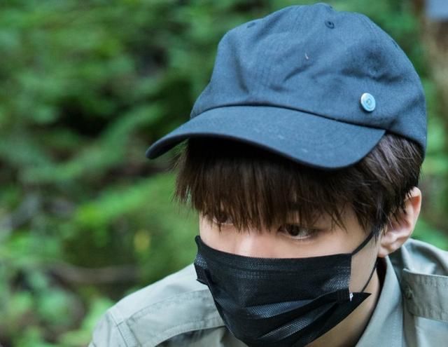 王俊凯为保护东北虎发声 身体力行致敬巡护工