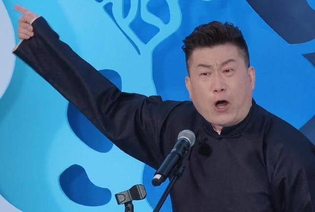 这就是开外挂!德云社团综岳云鹏救场,直接帮张鹤伦拿了个第一