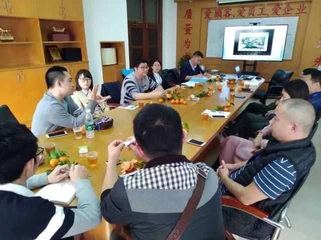 海珠|南洲街道新广州人党支部召开党员大会,探