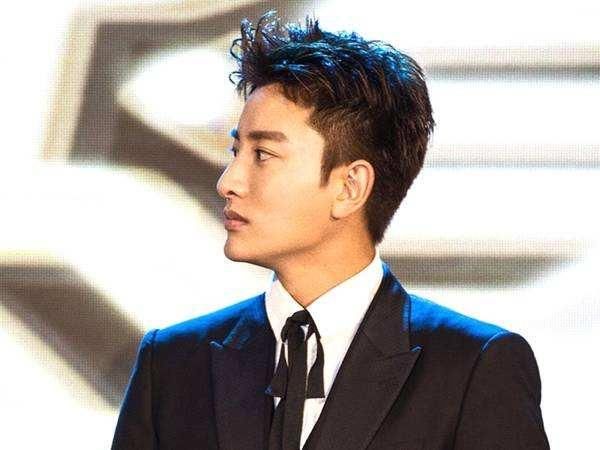 李小璐、贾乃亮、卓伟上演最全面版本狼人杀,