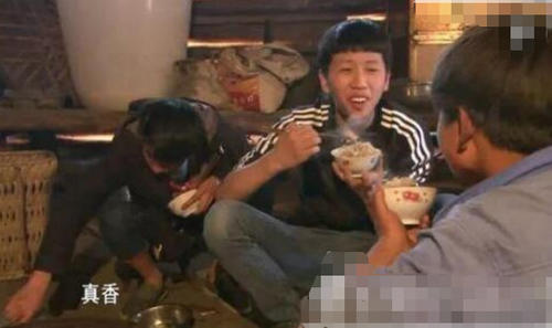 王境泽全网火遍女儿,刀手上演真香表情,简胖手比剪再次表情包图片