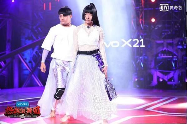 《热血街舞团》变热血表白团 陈伟霆自曝出