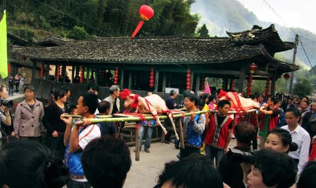 “菜不摆三,筷不成五,席不成六”,才是最基本的待客之道 电子游艺娱乐在线