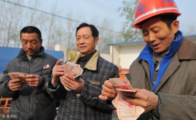 农民工的日常，辛苦与汗水，只为养家