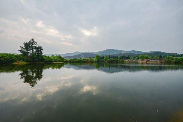 江西一座名气被所辖县级市掩盖的城市,被誉中