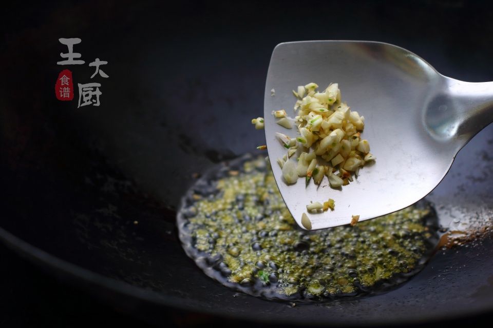 很家常的香菇油菜这样做，竟然可以这么好吃，又涨见识了