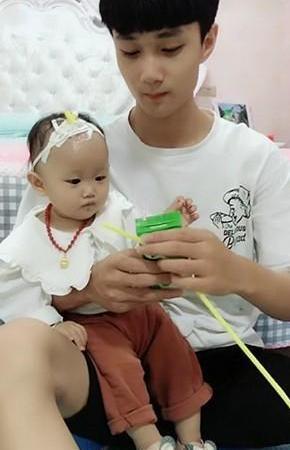 断奶后孩子上火了还不喝奶粉, 急坏妈妈可帅气