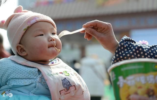 遇见的算命先生说不让奶奶带孙子，七天后我气愤将婆婆赶出家门