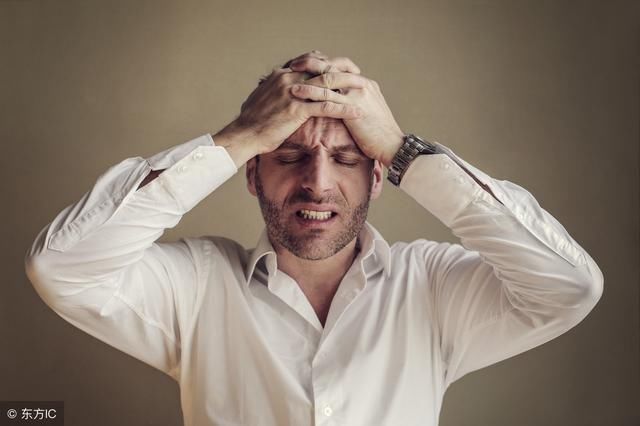 幽默笑话:数学老师尴尬地说:不能叫我宇老师,要叫我宇文老师