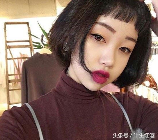 2018女生二次元刘海短发图片 时尚减龄很可爱