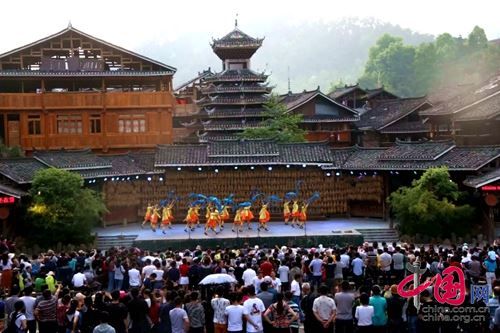 黎平肇兴“谷雨节”涌入万人穿越五百年