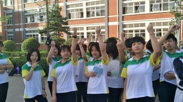 高邑一中教师诗词助力高邑考生高考取得好成绩