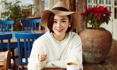 袁姗姗亮相机场