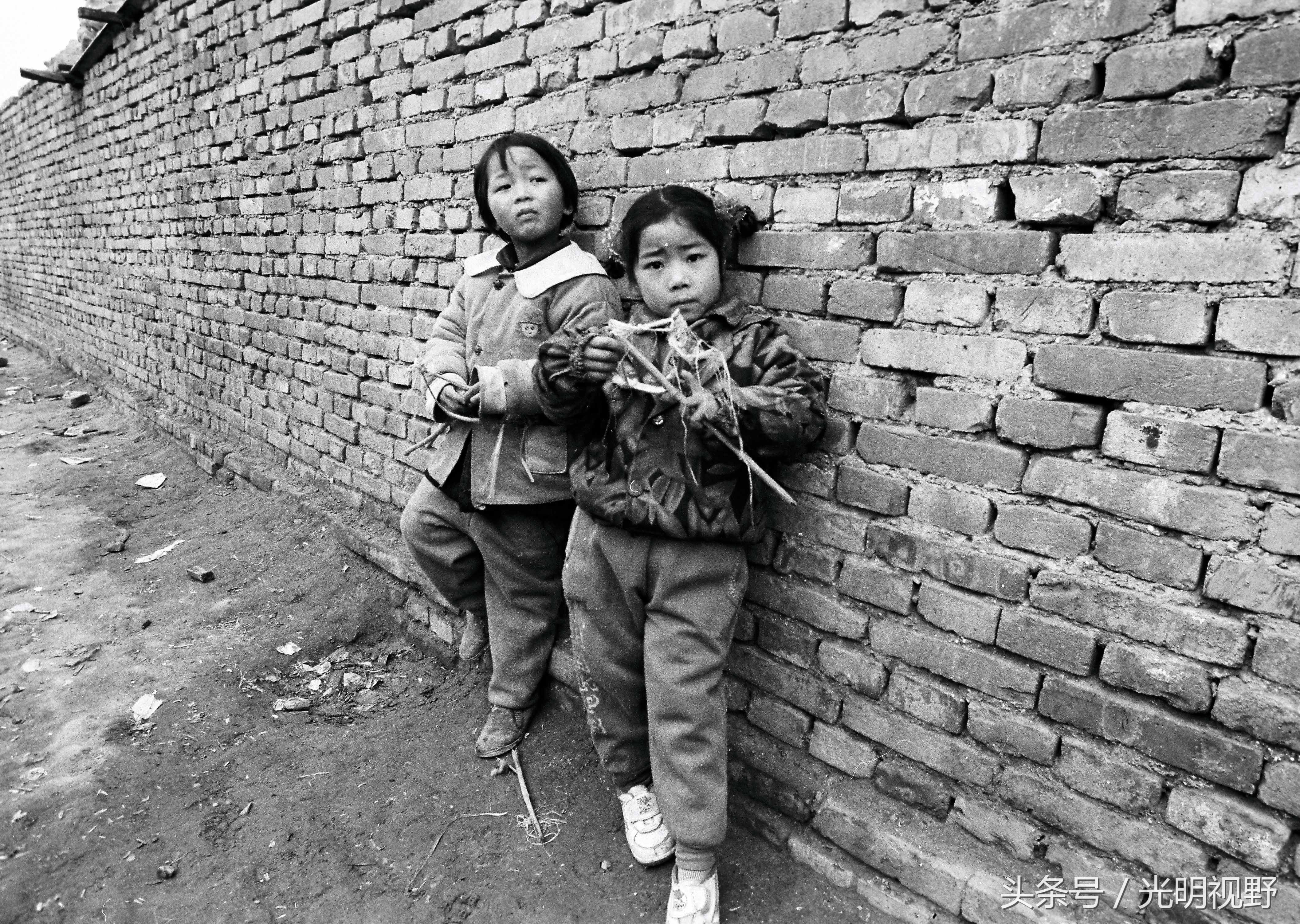 六张图回到90年代北京打工子弟小学,每一张照