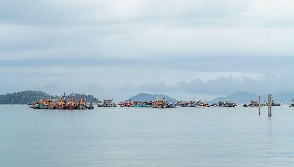 两中国游客疑遇炸鱼罹难,马来西亚警方以谋杀