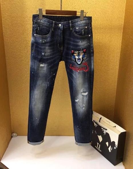 高颜值爆款再度袭来,古奇字母刺绣徽章图案牛