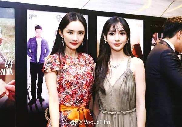 邓超晒华表奖后台群星合影,杨幂唐嫣再同框却