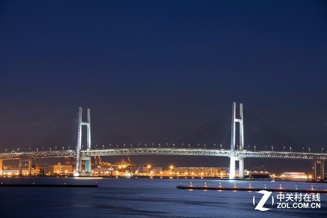 大C游世界 经典构图下的港湾夜景和烟花