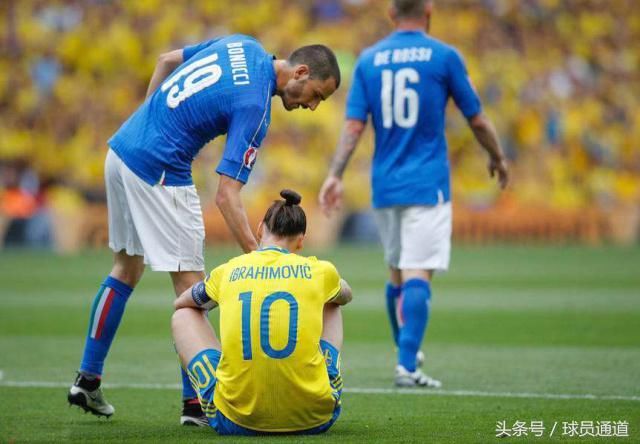 伊布赛场掴掌对手,足球比赛真的不打不行?