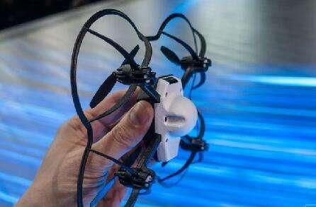 震撼!近千架无人机作为《时代》杂志标志性封