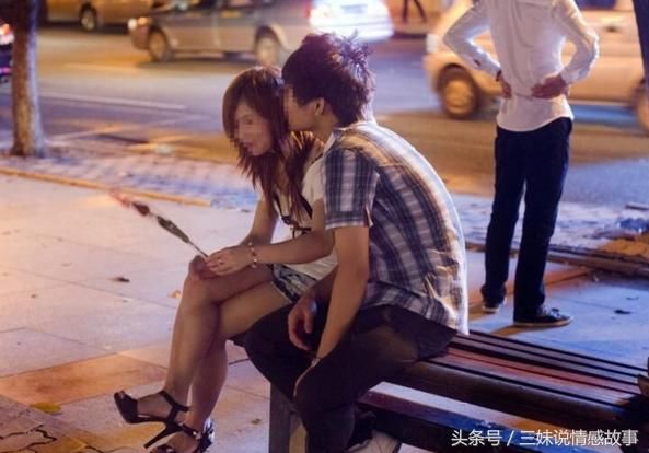 女儿带男友回家过年，看到他洗脚时做一事，我要求女儿立马分手