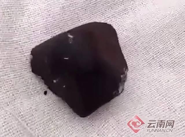 星星掉我家我该怎么办，云南坠落陨石引发寻宝潮价格狂涨