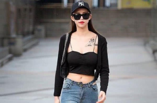 最迷人的四大情趣女,娶到算你有福气,看看你的售货机贵无人生肖贵不图片