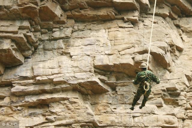 红色旅游胜地，人工天河红旗渠，观赏“九峡十八断”的络丝潭