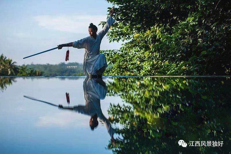 朱 虹:大力发展健康养生休闲度假旅游