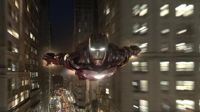 漫威英雄谁最快?蜘蛛侠:我吐丝,钢铁侠:我超音