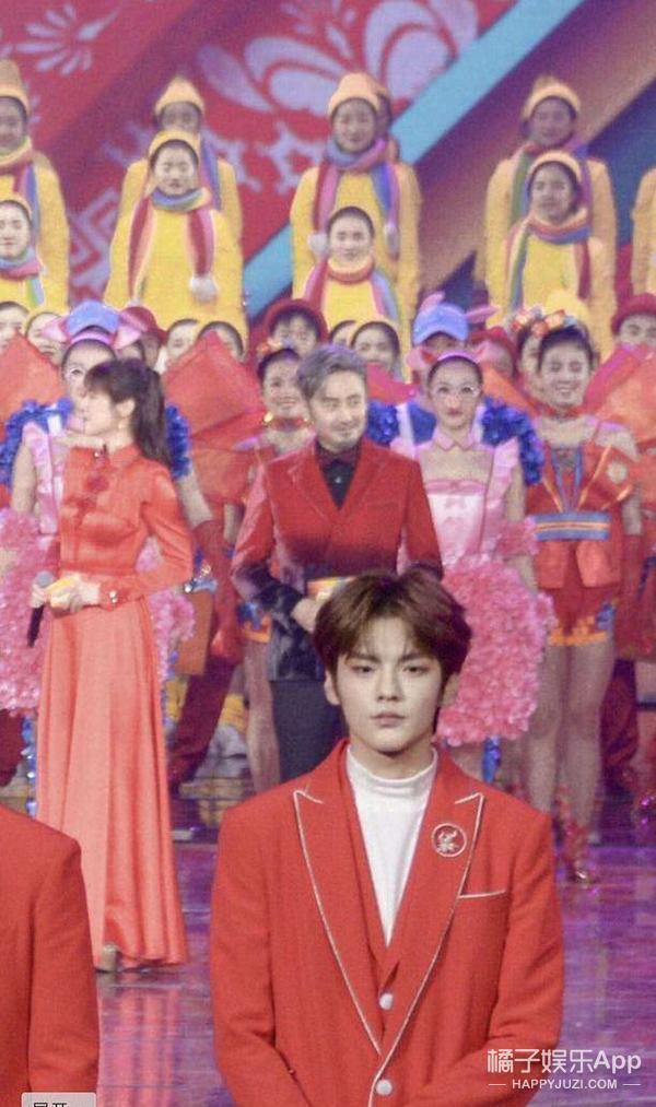 蔡徐坤受邀参加央视春晚 金瀚曹曦月回应恋情