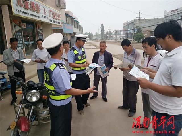 白水交警大队林皋中队深入摩托车、电动车销售