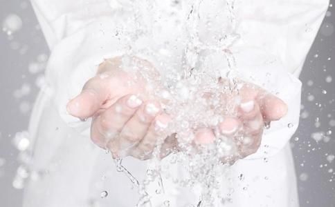 妇幼医生说:坐月子是女人改变体质的好时机,准