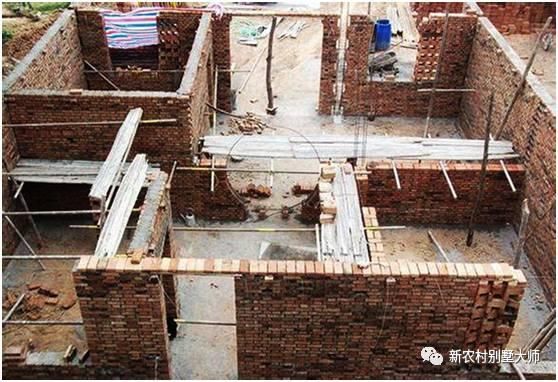 农村建房时,砌砖墙常见的8个质量问题,别被包