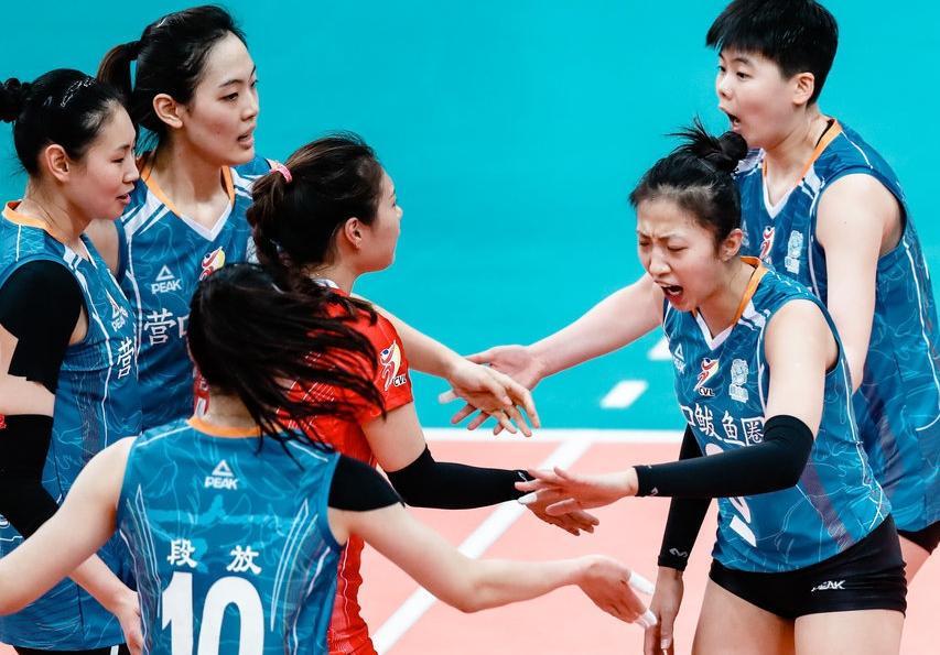 女排联赛辽京大战二传过招最有趣,孙文静单挑