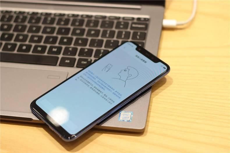 同为屏幕指纹,vivo的技术和小米8探索版有什么