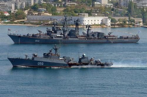 黑海俄罗斯军舰撞击美舰