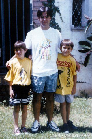 几组图片看懂足球巨星梅西的成长经历及辉煌成