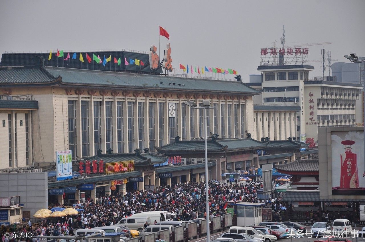 直击中国西北地区最牛的火车站，可以通往中国大陆各省会城市!